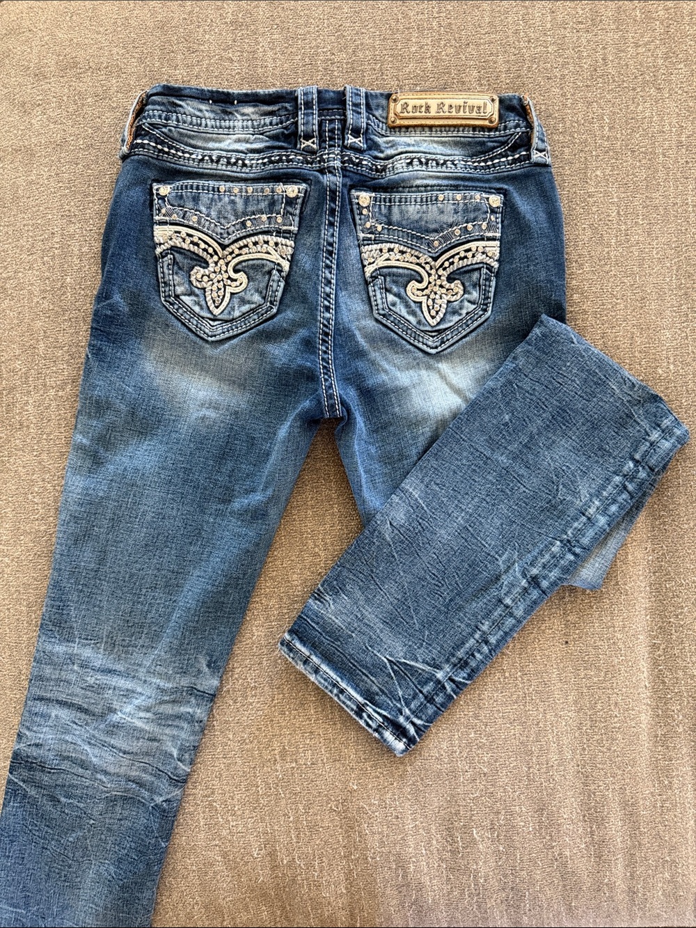 Rock Revival Women’s Medium Blue Embroidered Back Pocket Slim Jeans